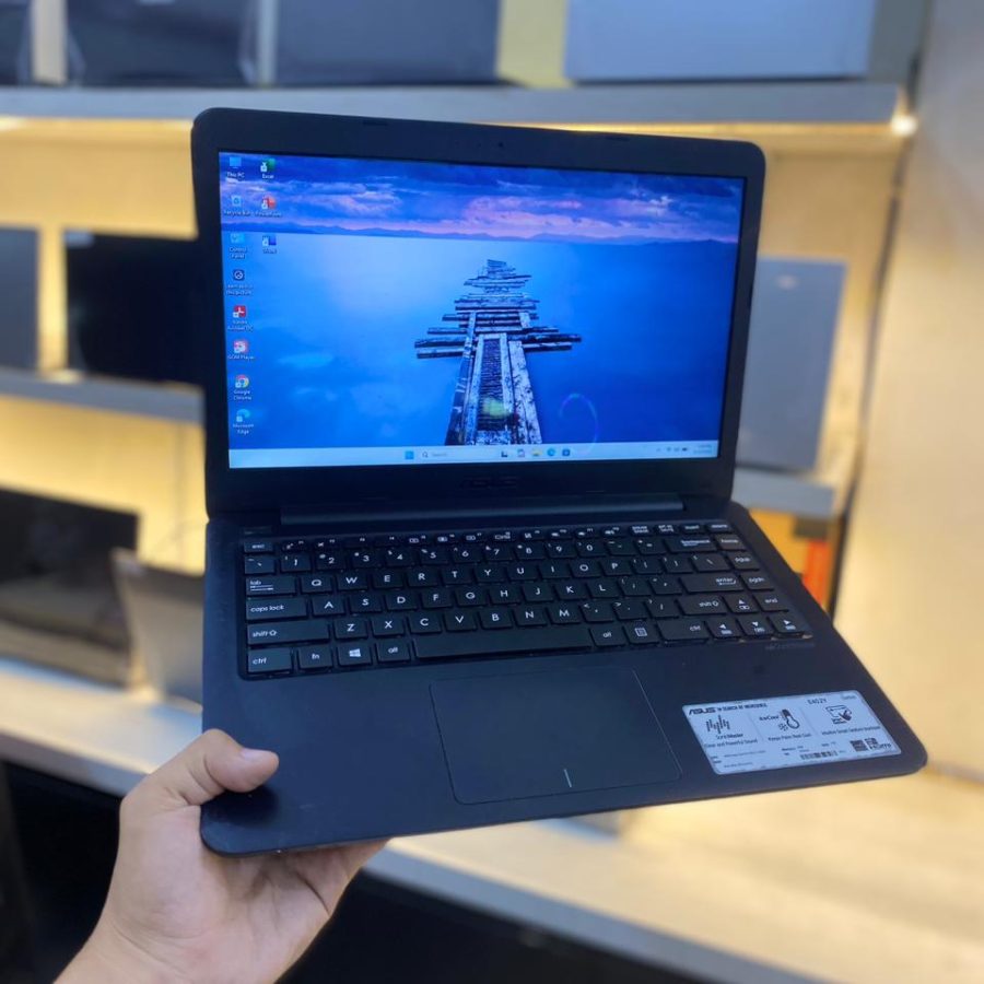 Asus E402Y